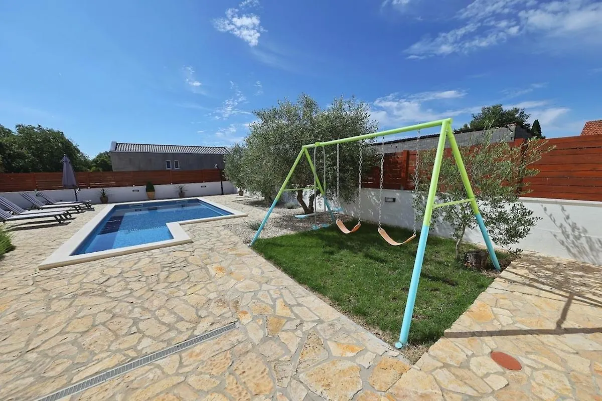 Donje RastaneFlat With Private Pool Rastaneアパートメント Donje Rastane