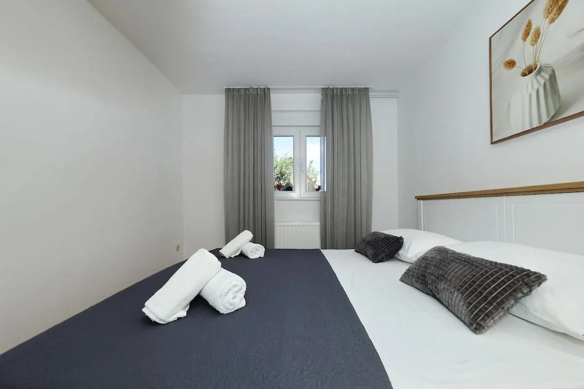 Donje RastaneFlat With Private Pool Rastaneアパートメント Donje Rastane
